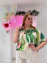 Load image into Gallery viewer, Selva Chic Print V Neck Tunic Top