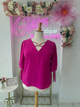 Load image into Gallery viewer, Golden Detailed Blouse