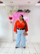 Load image into Gallery viewer, Solid Sleeve Ruched Top