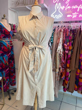 Load image into Gallery viewer, Button Down Midi Dress