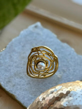 Load image into Gallery viewer, Pearl Statement Ring