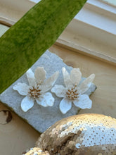 Load image into Gallery viewer, Enchanted Flower Earrings