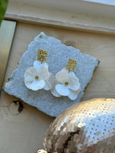 Load image into Gallery viewer, Glam Gardenia Earrings