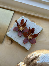 Load image into Gallery viewer, Enchanted Flower Earrings
