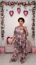 Load image into Gallery viewer, Rose Animal Print Set