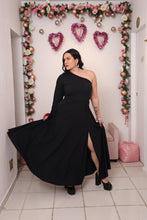 Load image into Gallery viewer, Black Off Shoulder Maxi Dress