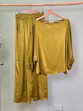 Load image into Gallery viewer, Italian Satin Luxe Coordinates