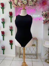 Load image into Gallery viewer, Escential Curve Bodysuit