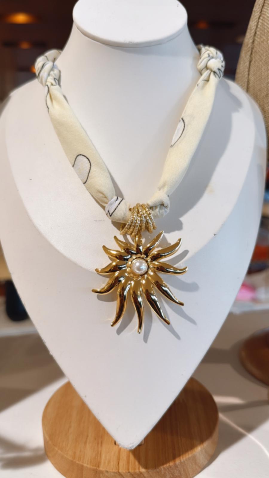 Sol Caribeño Charm Bandana Necklace