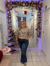Load image into Gallery viewer, Wild Elegance Leopard Oversize Blouse
