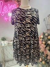 Load image into Gallery viewer, Black Leo Print Dress
