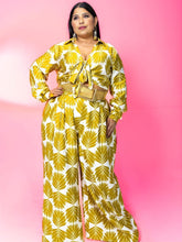 Load image into Gallery viewer, Leaf Printed Tie-Front Set
