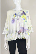 Load image into Gallery viewer, Pleated Flower Printed Blouse
