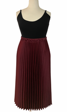 Load image into Gallery viewer, Burgundy Pleated Skirt
